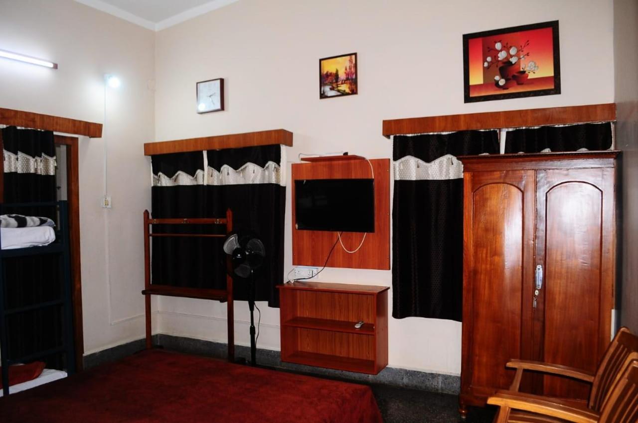 Park Corner Home Stay Coonoor Kültér fotó